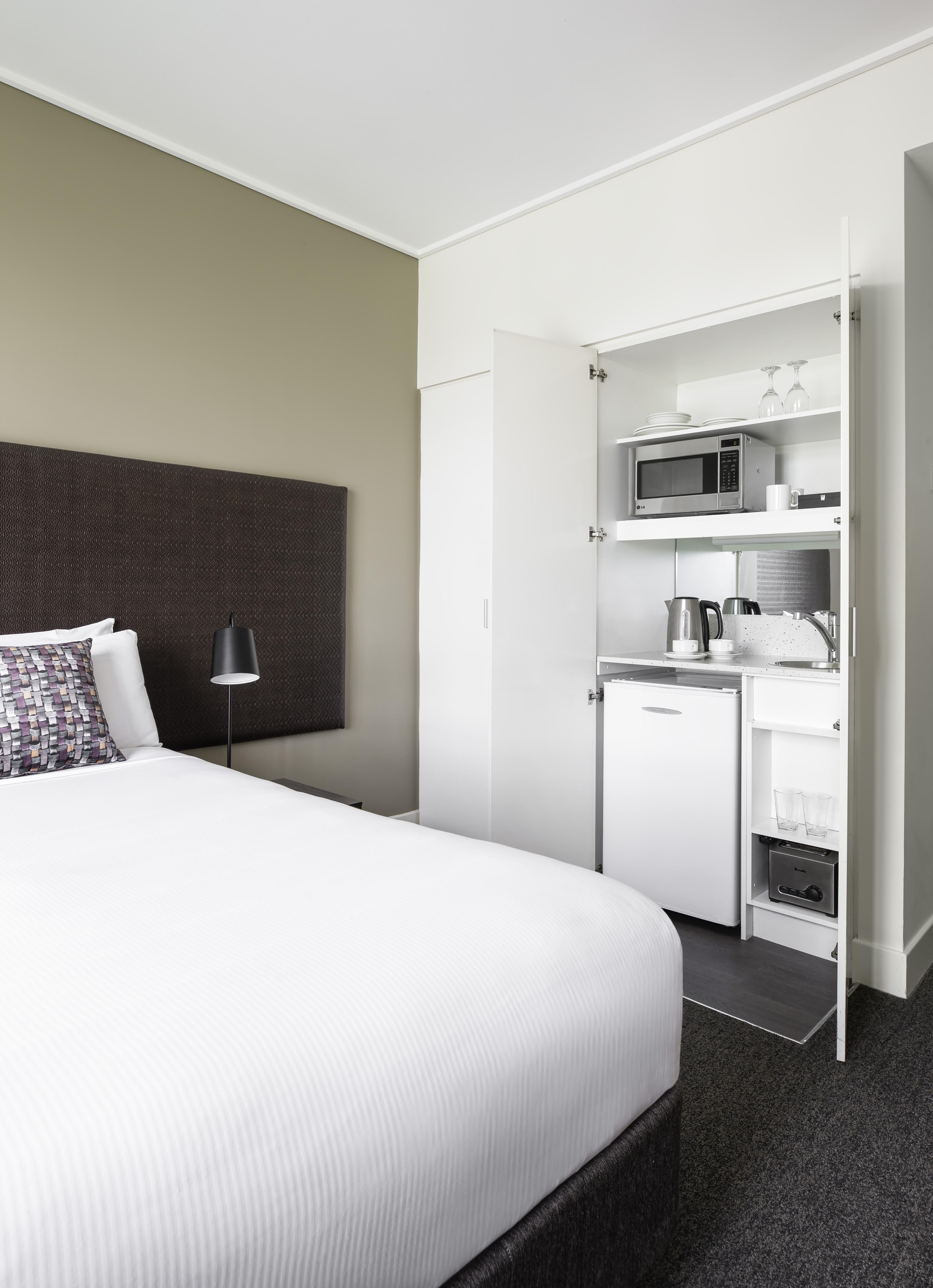 Mantra On Jolimont Melbourne Aparthotel Exterior photo